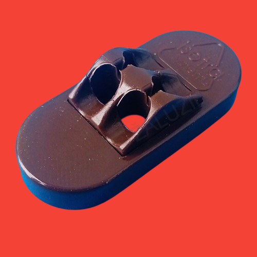 Aretace řetízku barva hnědá.