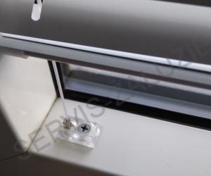 Spodní fixace plastová