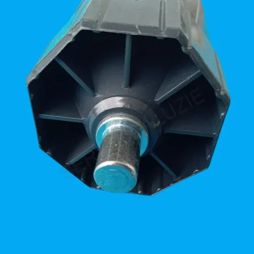 Koncovka hřídele s čepem 72